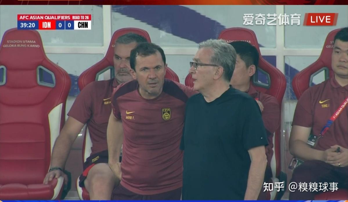 足协官宣伊万下课久尔杰维奇代理国足主帅的简单介绍